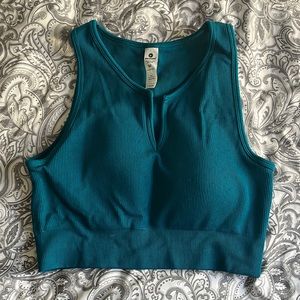 Cropped athletic top